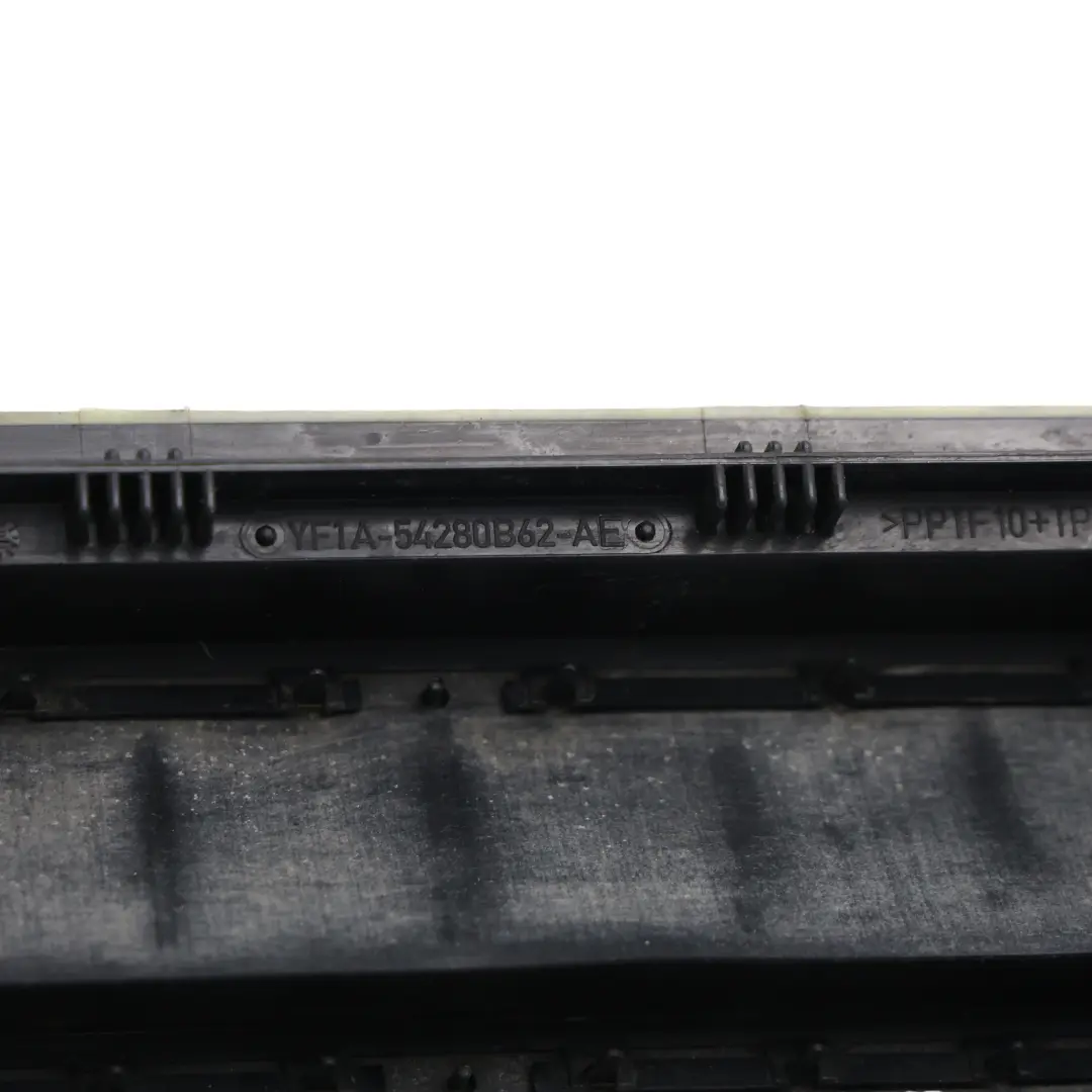 Ford Fiesta C394 Hinten Lufteinlass Gitter Belüftung - SKU YF1A-54280B62-AE - Teilenummer YF1A-54280B62-AE