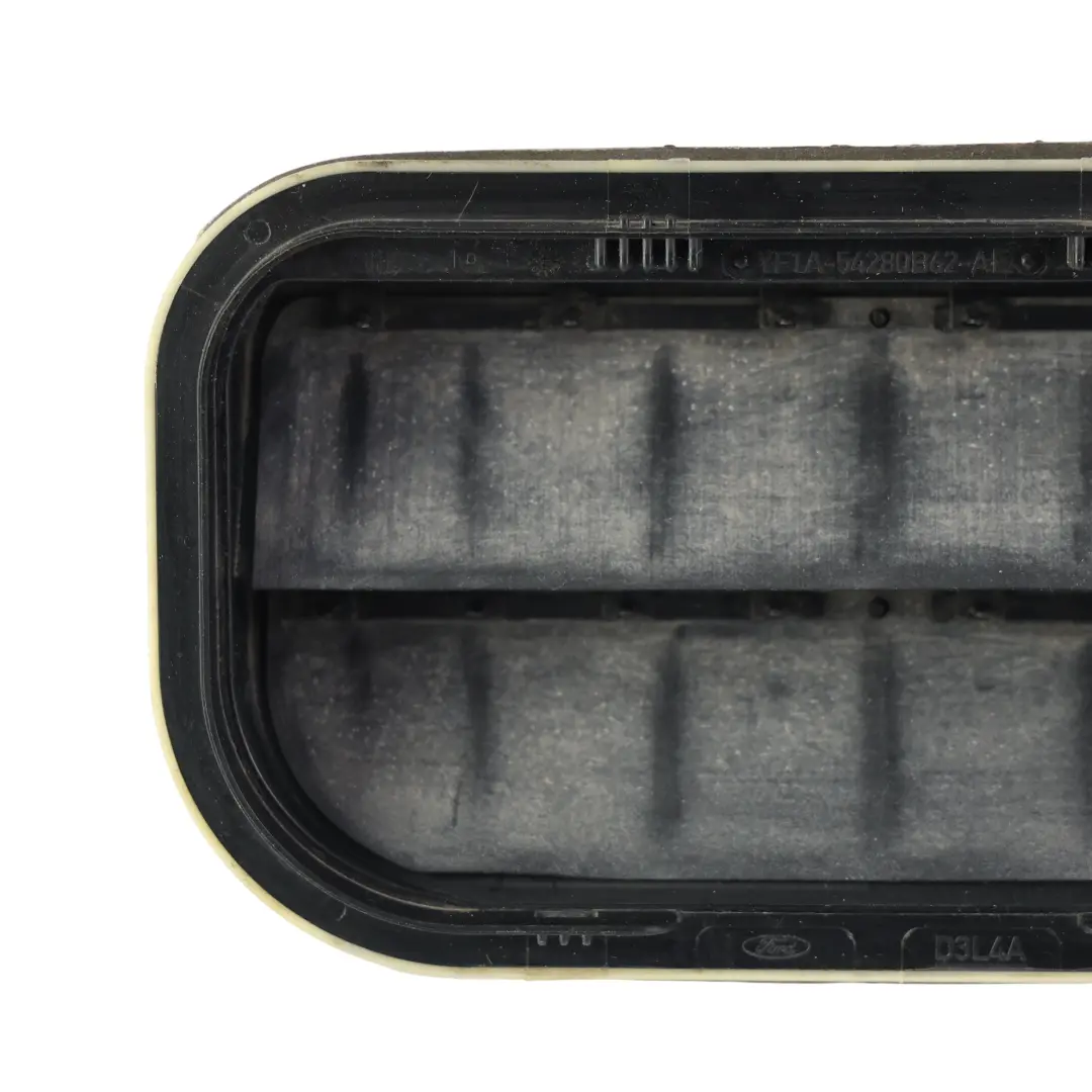 Ford Fiesta C394 Grille Ventilation Air Arrière - SKU YF1A-54280B62-AE - Numéro de pièce YF1A-54280B62-AE