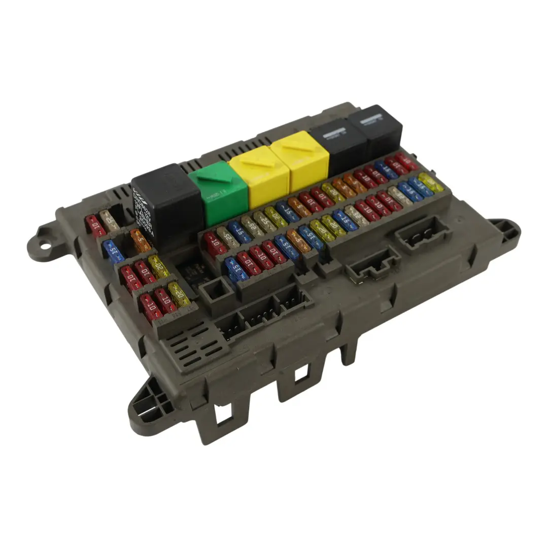 Caja Fusibles Interior TD4 2.0 Diesel para Land Rover Freelander L314 con número de pieza YQE500150 Land Rover Freelander L314 Caja Fusibles Interior TD4 2.0 Diesel - SKU YQE500150 - Número de pieza YQE500150