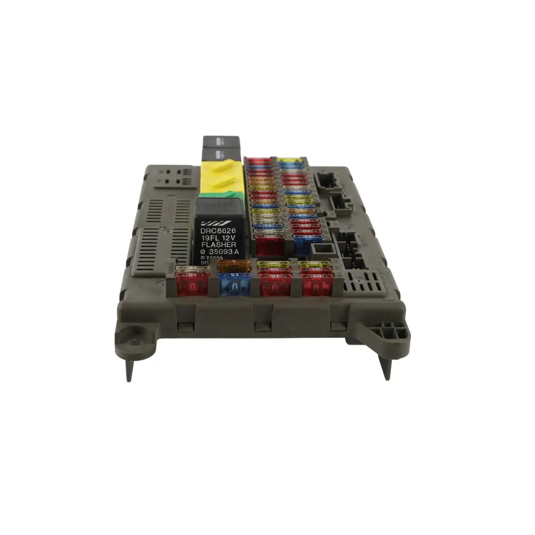 Land Rover Freelander L314 Caja Fusibles Interior TD4 2.0 Diesel - SKU YQE500150 - Número de pieza YQE500150