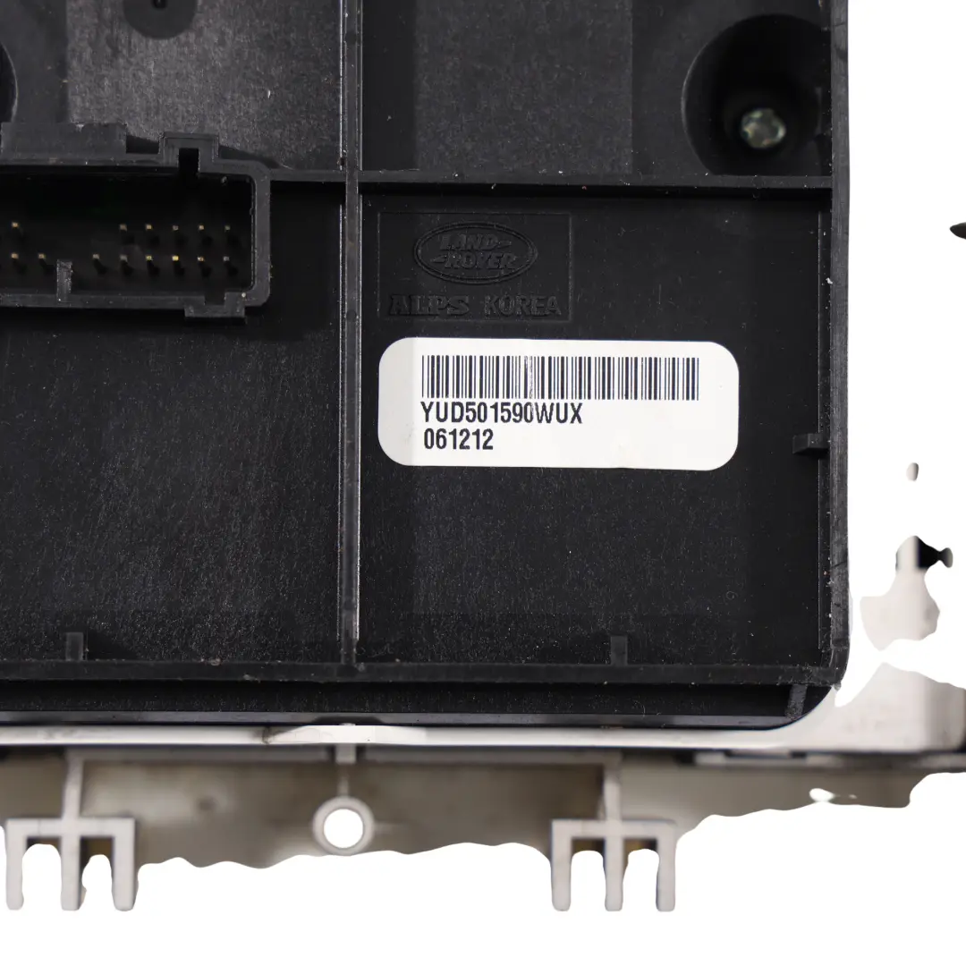 Land Rover Discovery 3 L319 Panel Interruptor Suspensión Aire - SKU YUD501590WUX - Número de pieza YUD501590WUX