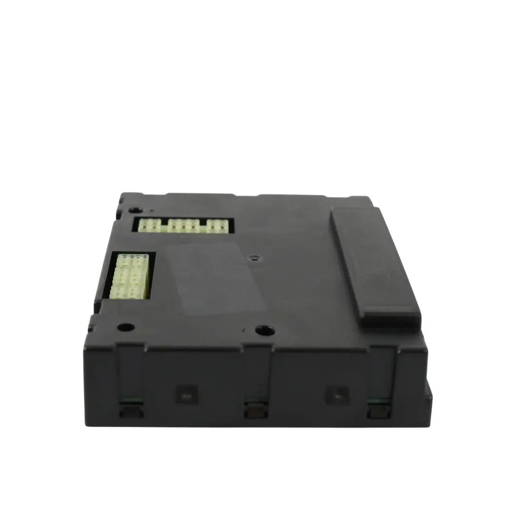 Karosserie Steuergerät Modul für Land Rover Freelander L314 mit Teilenummer YWC500210 Land Rover Freelander L314 Karosserie Steuergerät Modul - SKU YWC500210 - Teilenummer YWC500210