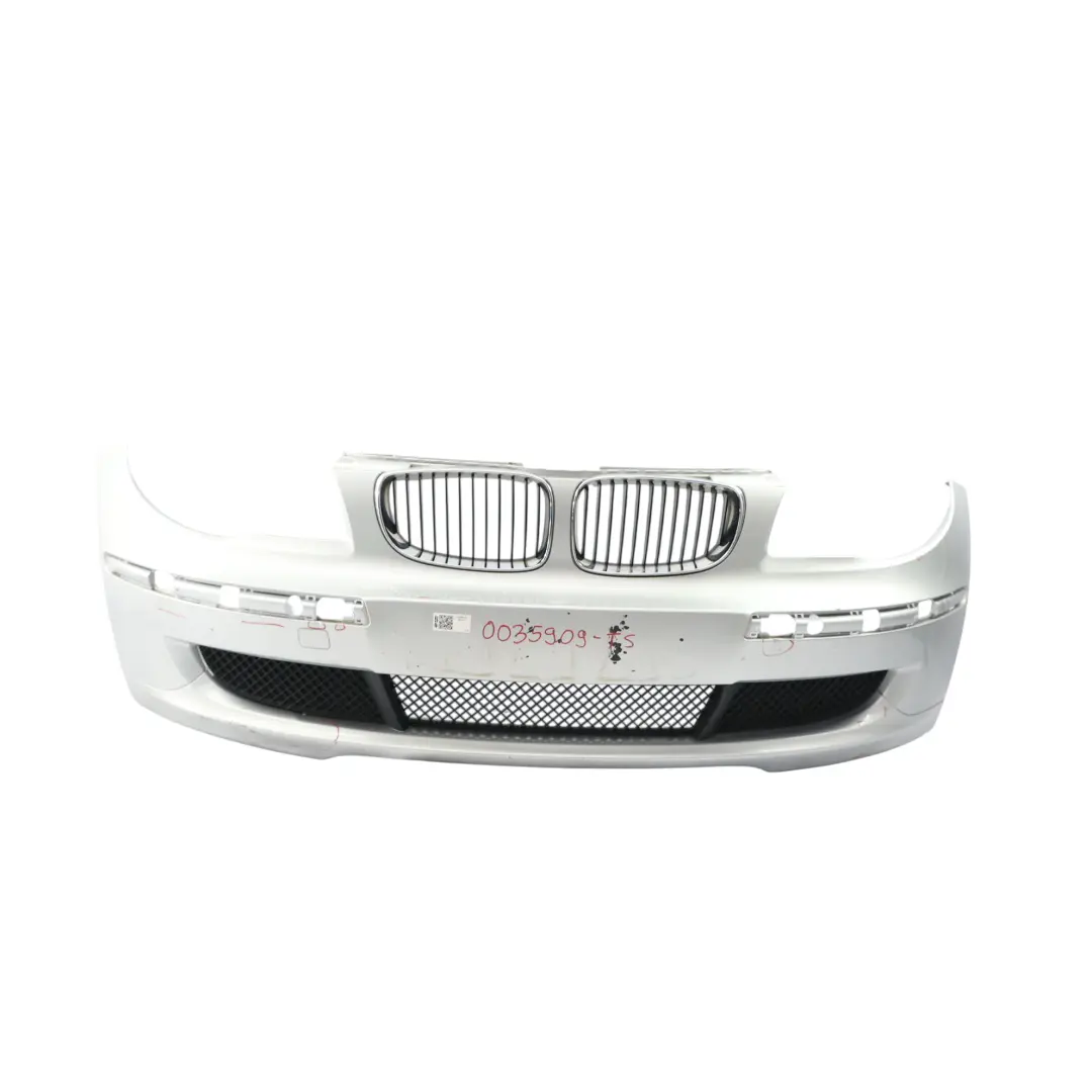 Zderzak Przedni Titansilber Srebrny Metalik - 354 do BMW E81 E87 LCI o numerze 0035909 BMW E81 E87 LCI Zderzak Przedni Titansilber Srebrny Metalik - 354 - SKU 0035909-TS - Numer Części 0035909