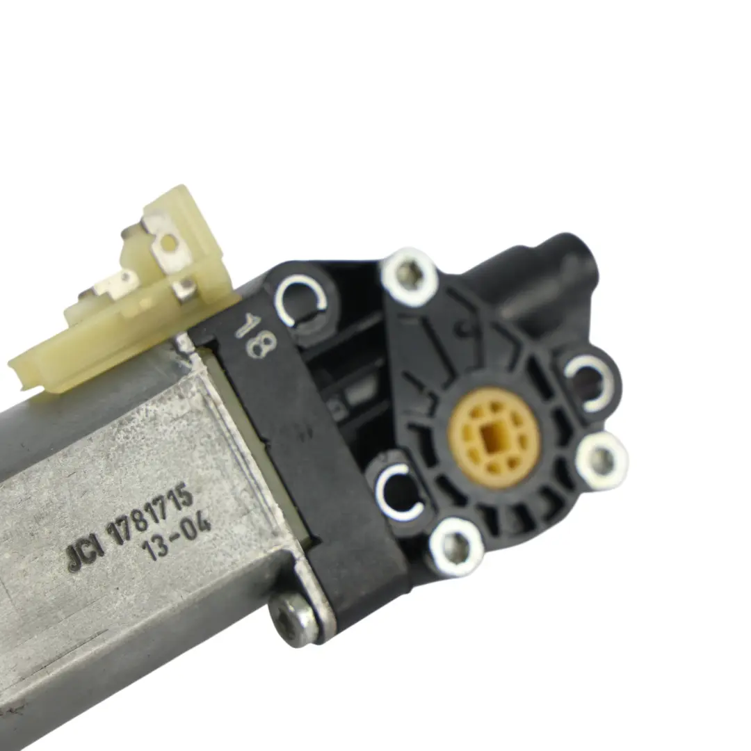 Control Motor Front Left N/S to Porsche Cayenne 92A Macan 95B Seat with Part number 0390203389 Porsche Cayenne 92A Macan 95B Seat Control Motor Front Left N/S - SKU 0390203389 - Part number 0390203389