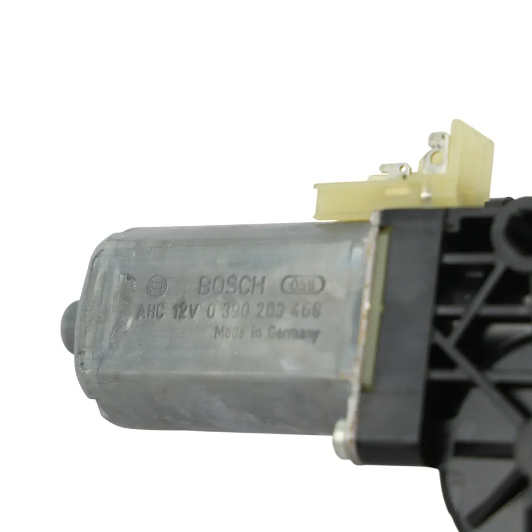 Motore Sedile Anteriore Destro per Porsche Cayenne 92A con numero di parte 0390203468 Porsche Cayenne 92A Motore Sedile Anteriore Destro - SKU 0390203468 - Numero di parte 0390203468