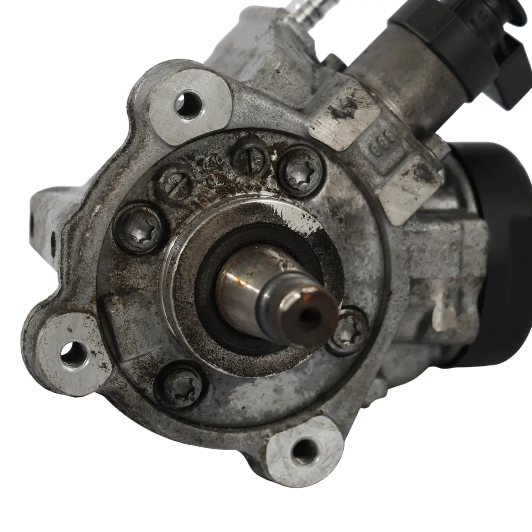 Audi A3 8V 2.0 TDI CFFB Bomba combustible diesel alta presión Bosch - SKU 03L130755D - Número de pieza 03L130755D