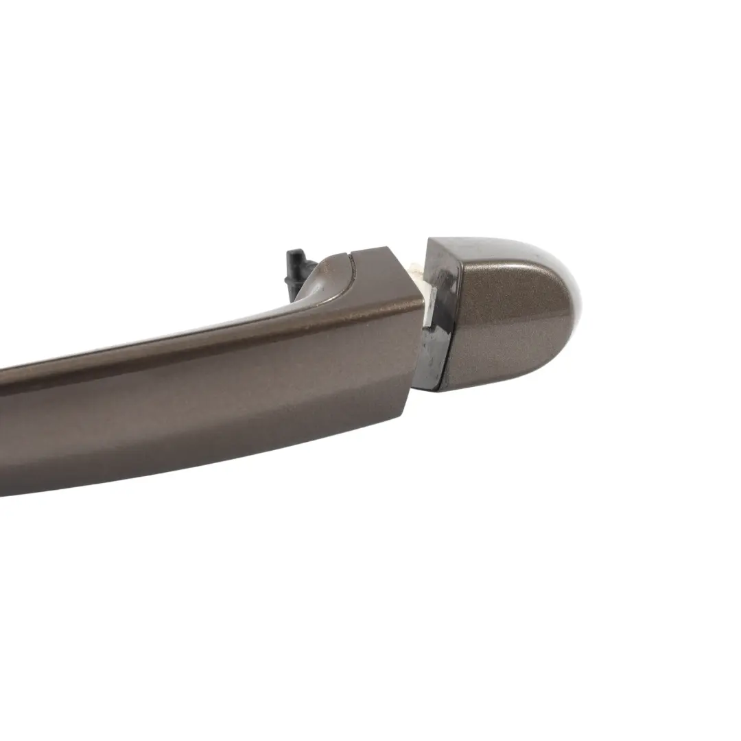 Tirador Puerta Delantero Izquierdo Bronce Metálico Brillante B06 para BMW E90 con número de pieza 0445185 BMW E90 Tirador Puerta Delantero Izquierdo Bronce Metálico Brillante B06 - SKU 0445185-SPB - Número de pieza 0445185