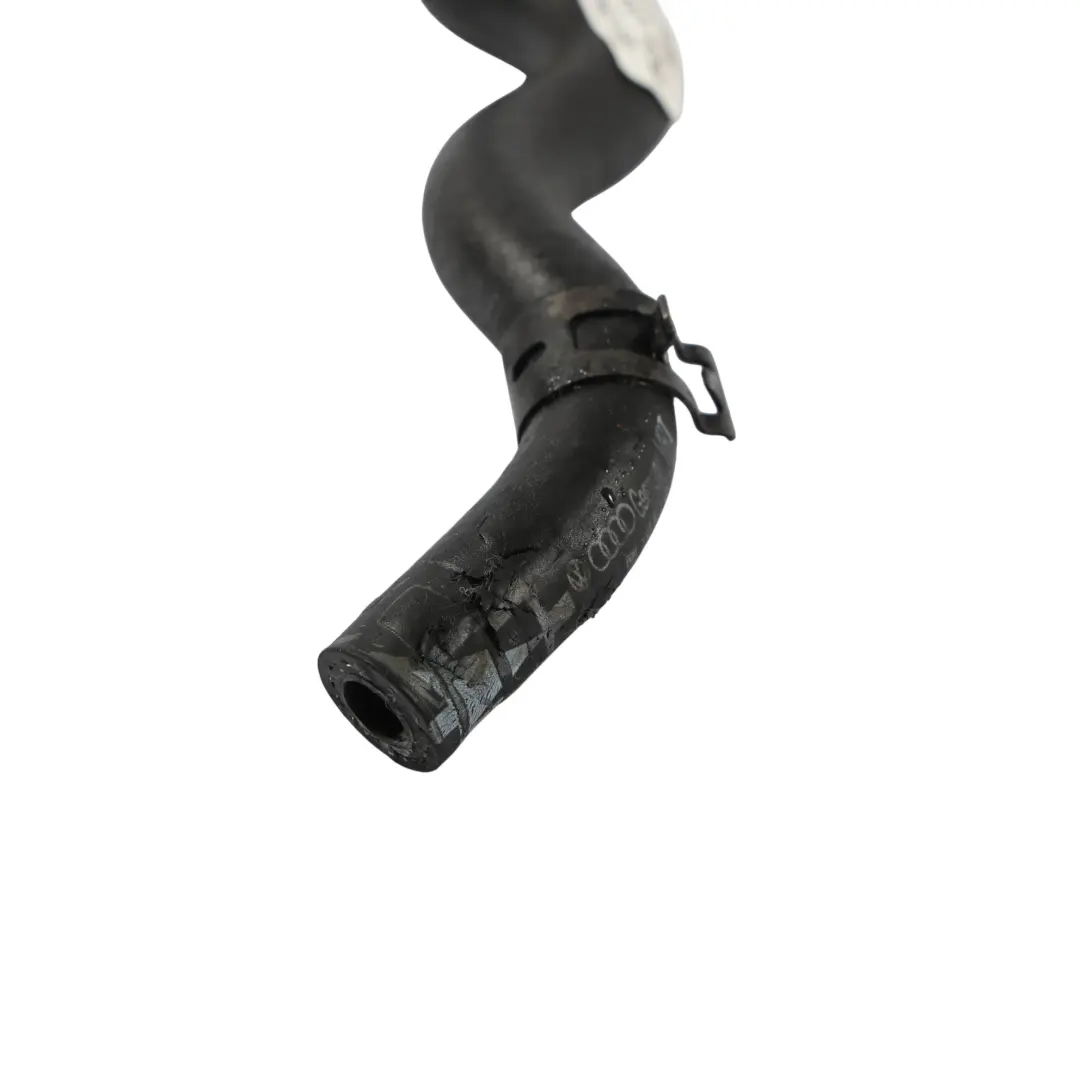 Tubo Manicotto Liquido Raffreddamento 2.0 TDI per Volkswagen Passat B8 con numero di parte 04L131850A Volkswagen Passat B8 Tubo Manicotto Liquido Raffreddamento 2.0 TDI - SKU 04L131850A - Numero di parte 04L131850A