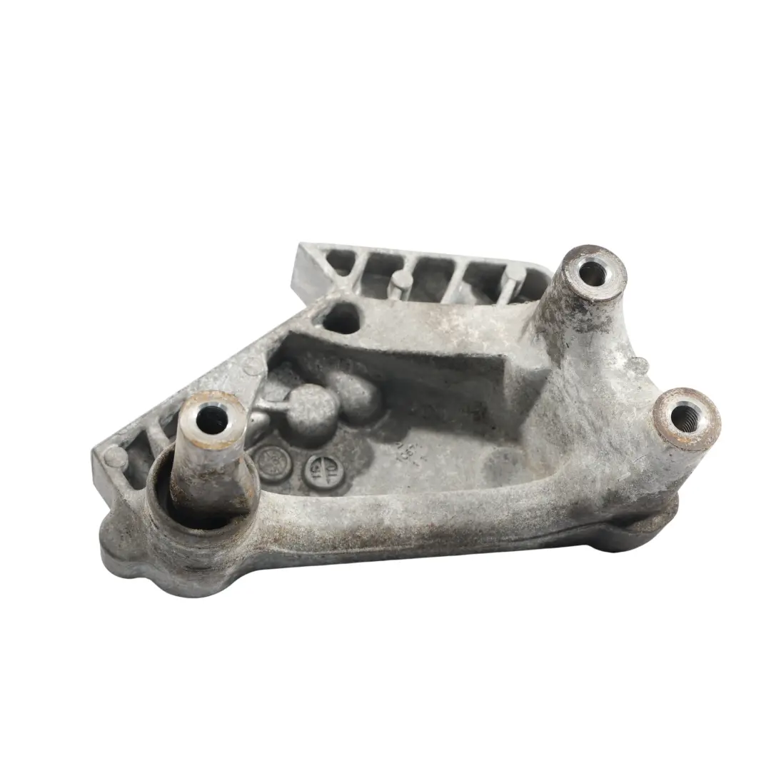 MK3 Supporto Staffa Motore 2.0 TDI per Audi VW Scirocco con numero di parte 04L199207D Audi VW Scirocco MK3 Supporto Staffa Motore 2.0 TDI - SKU 04L199207D - Numero di parte 04L199207D