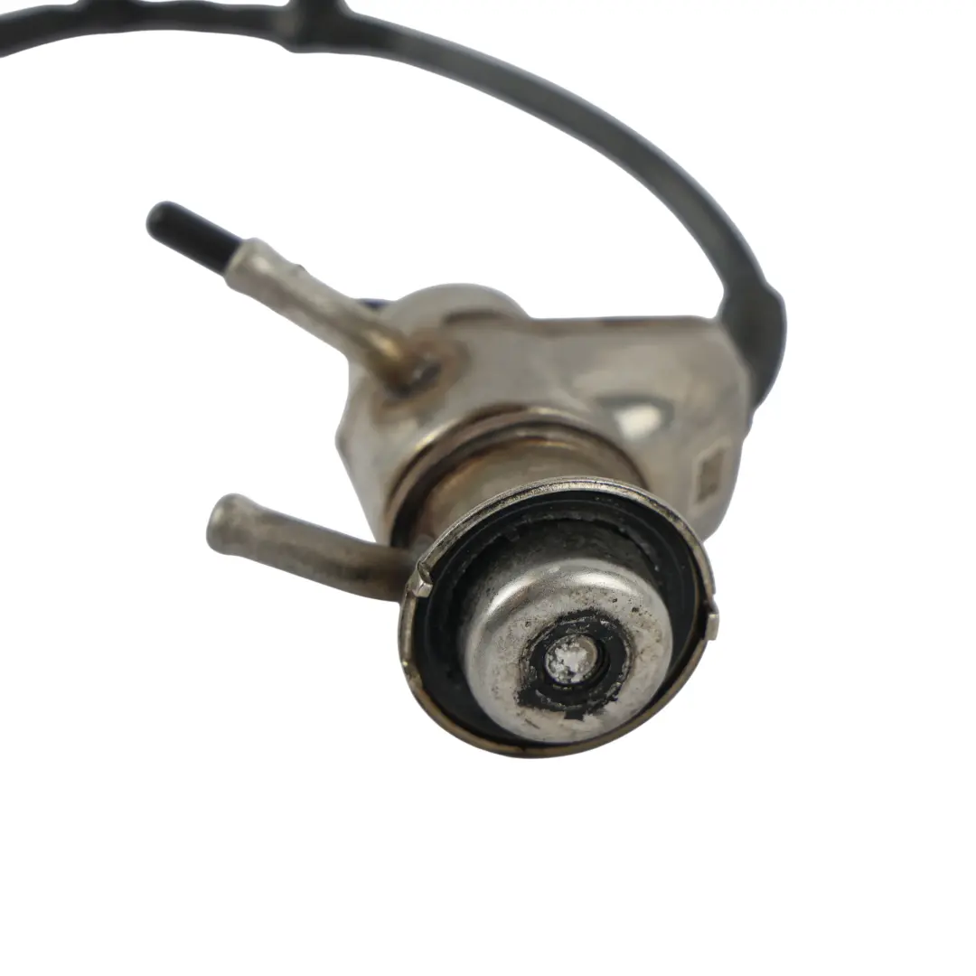 AdBlue Reduktionsmittel Injektor für Skoda Audi Q2 GA Q3 F3 VW Golf CD mit Teilenummer 05L131113Q Skoda Audi Q2 GA Q3 F3 VW Golf CD AdBlue Reduktionsmittel Injektor - SKU 05L131113Q - Teilenummer 05L131113Q