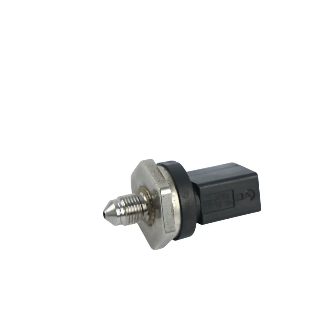 Mk6 Sensore Pressione Rampa Combustibile 2.0 TFSI per Audi VW Golf con numero di parte 06J906051B Audi VW Golf Mk6 Sensore Pressione Rampa Combustibile 2.0 TFSI - SKU 06J906051B - Numero di parte 06J906051B