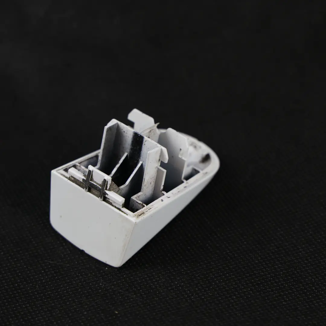 Copri Maniglia Porta Ant Post Sinistra 3M51R218B08ABW Bianco per Ford Kuga con numero di parte 1305818 Ford Kuga Copri Maniglia Porta Ant Post Sinistra 3M51R218B08ABW Bianco - SKU 1305818-FW - Numero di parte 1305818