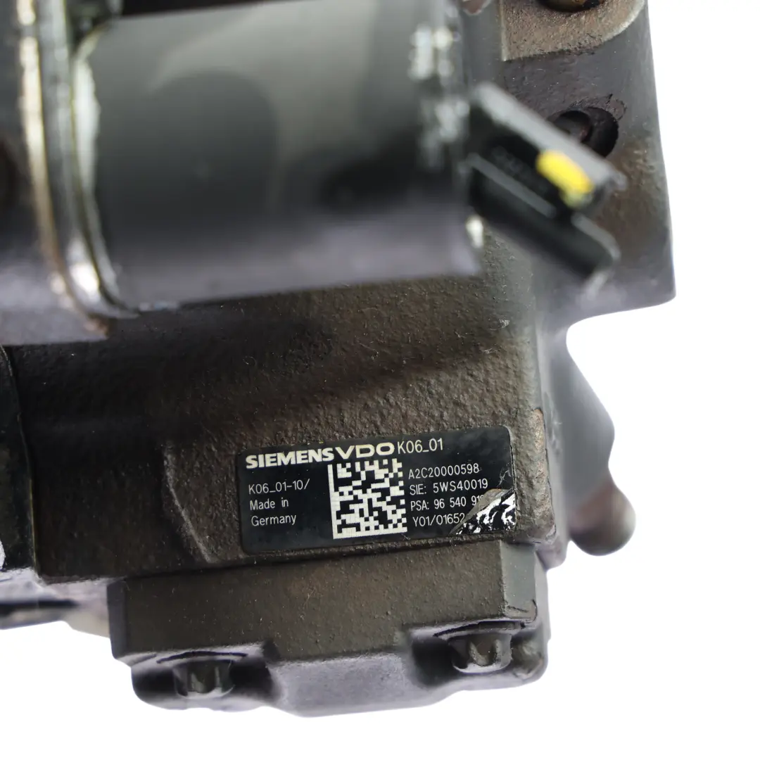 Mk2 C-Max Pompa Iniezione Alta Pressione 2.0 TDCi per Ford Focus con numero di parte 1373546 Ford Focus Mk2 C-Max Pompa Iniezione Alta Pressione 2.0 TDCi - SKU 1373546 - Numero di parte 1373546