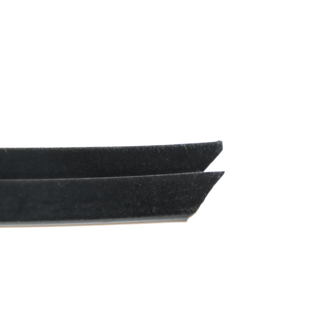 MK2 Moldura Burlete Ventana Puerta Delantera Izquierda para Ford Galaxy con número de pieza 1450956 Ford Galaxy MK2 Moldura Burlete Ventana Puerta Delantera Izquierda - SKU 1450956 - Número de pieza 1450956