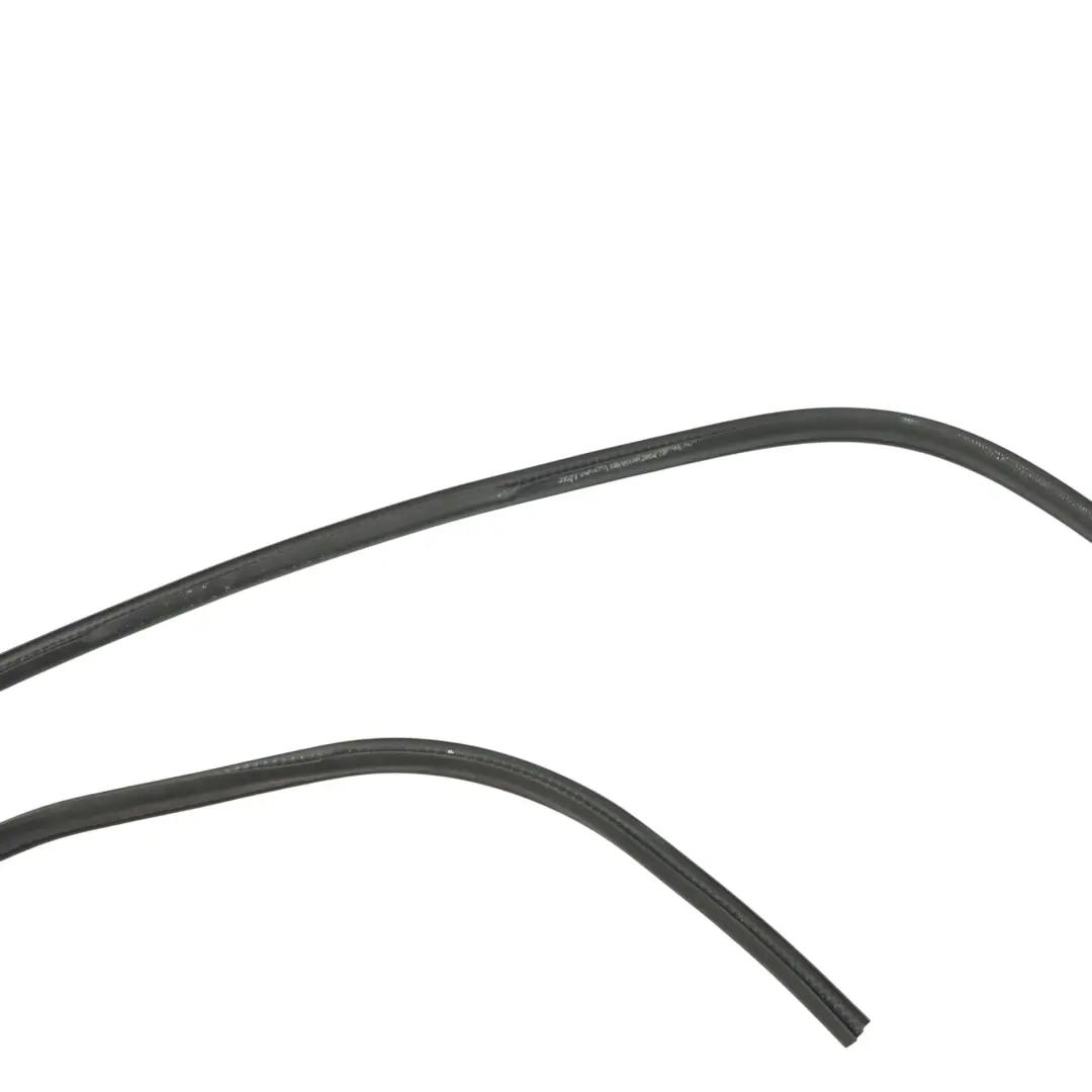Mk2 Joint Étanchéité Porte Arrière Gauche Droite 1676973 pour Ford Galaxy à propos du numéro de pièce 1676975 Ford Galaxy Mk2 Joint Étanchéité Porte Arrière Gauche Droite 1676973 - SKU 1676975 - Numéro de pièce 1676975