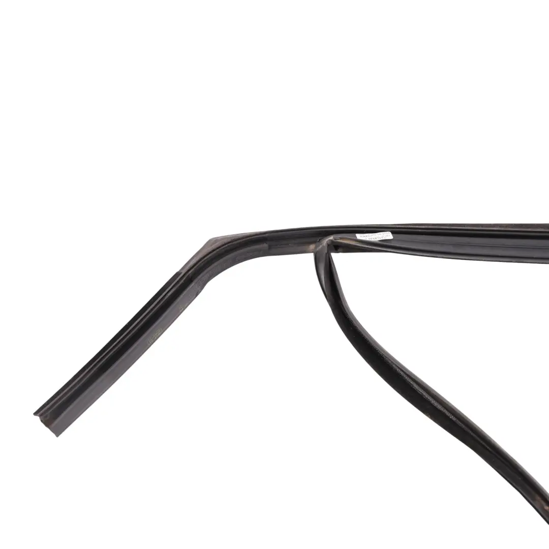 Mk1 Front Door Window Seal Gasket Sealing Surround Right O/S to Ford Kuga with Part number 1677493 Ford Kuga Mk1 Front Door Window Seal Gasket Sealing Surround Right O/S - SKU 1677493 - Part number 1677493