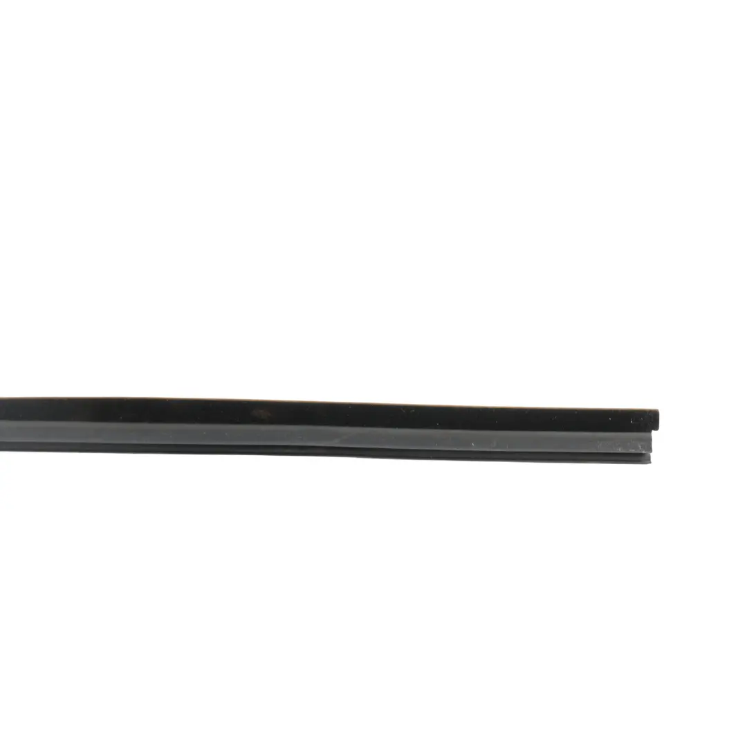 MK1 Tür Fenster Leiste Zierleiste Hinten Links 3M51-R25861-AL für Ford Kuga mit Teilenummer 1699596 Ford Kuga MK1 Tür Fenster Leiste Zierleiste Hinten Links 3M51-R25861-AL - SKU 1699596 - Teilenummer 1699596