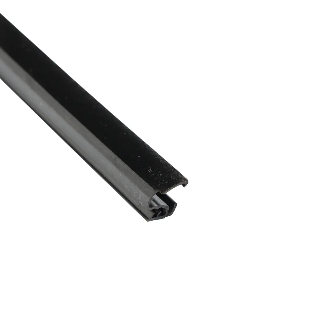 MK1 Tür Fenster Leiste Zierleiste Hinten Links 3M51-R25861-AL für Ford Kuga mit Teilenummer 1699596 Ford Kuga MK1 Tür Fenster Leiste Zierleiste Hinten Links 3M51-R25861-AL - SKU 1699596 - Teilenummer 1699596