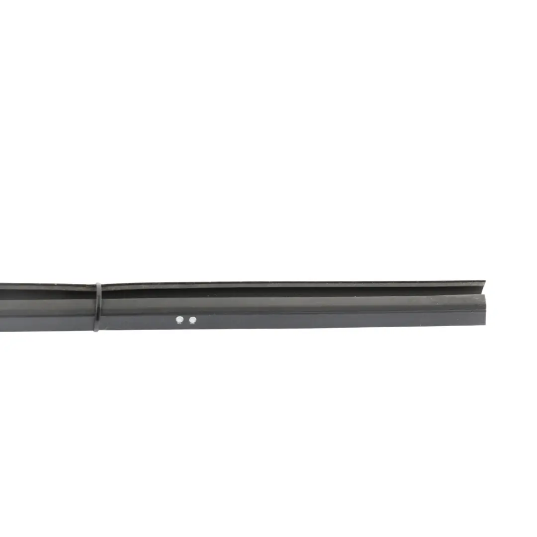 MK1 Tür Fenster Leiste Zierleiste Hinten Links 3M51-R25861-AL für Ford Kuga mit Teilenummer 1699596 Ford Kuga MK1 Tür Fenster Leiste Zierleiste Hinten Links 3M51-R25861-AL - SKU 1699596 - Teilenummer 1699596