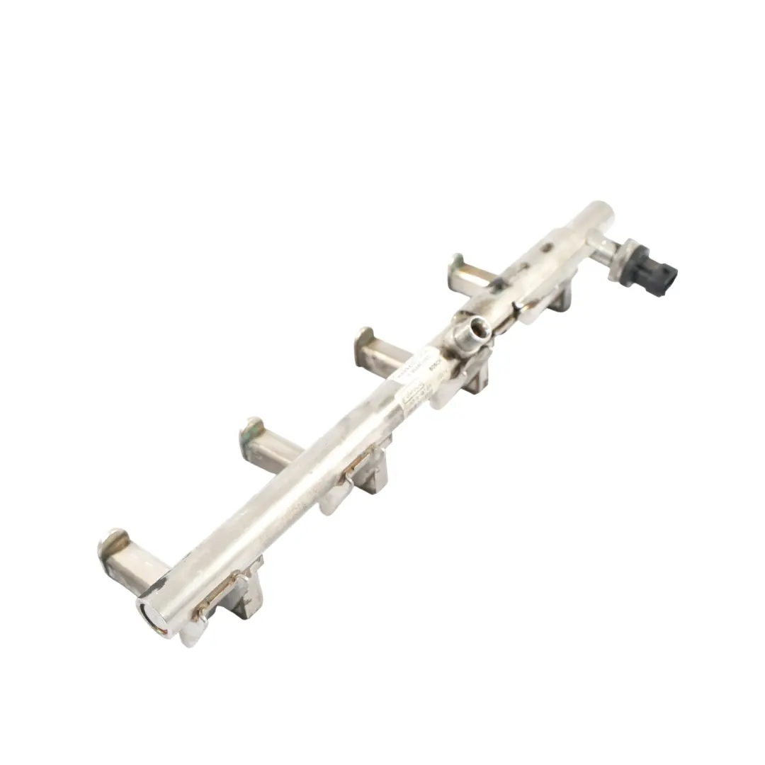 Kraftstoffverteilerrohr 1.6 EcoBoost Benzin CJ5G-9H487-BA für Ford Fiesta MK7 mit Teilenummer 1752563 Ford Fiesta MK7 Kraftstoffverteilerrohr 1.6 EcoBoost Benzin CJ5G-9H487-BA - SKU 1752563 - Teilenummer 1752563