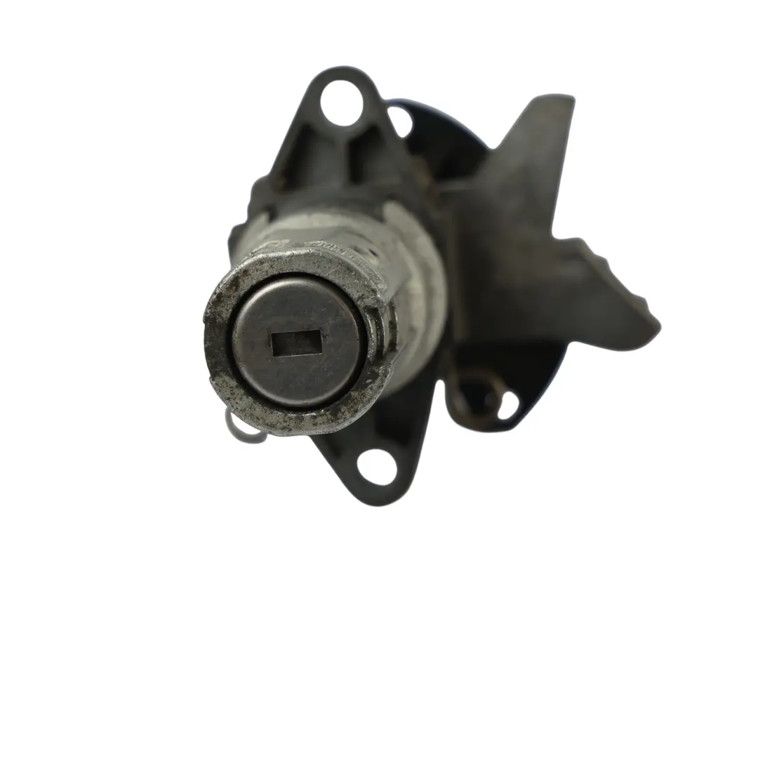 Mk8 Wspornik Zatrzasku Maski BK21-16B974-AE do Ford Transit o numerze 1778879 Ford Transit Mk8 Wspornik Zatrzasku Maski BK21-16B974-AE - SKU 1778879-2 - Numer Części 1778879
