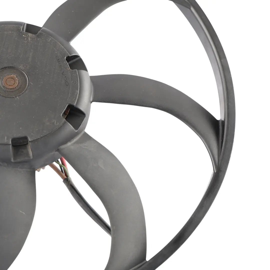 Mk3 Audi A3 8P Ventilador Radiador Motor 1.9 TDI para Volkswagen Caddy con número de pieza 1K0121205AA Volkswagen Caddy Mk3 Audi A3 8P Ventilador Radiador Motor 1.9 TDI - SKU 1K0121205AA-1 - Número de pieza 1K0121205AA