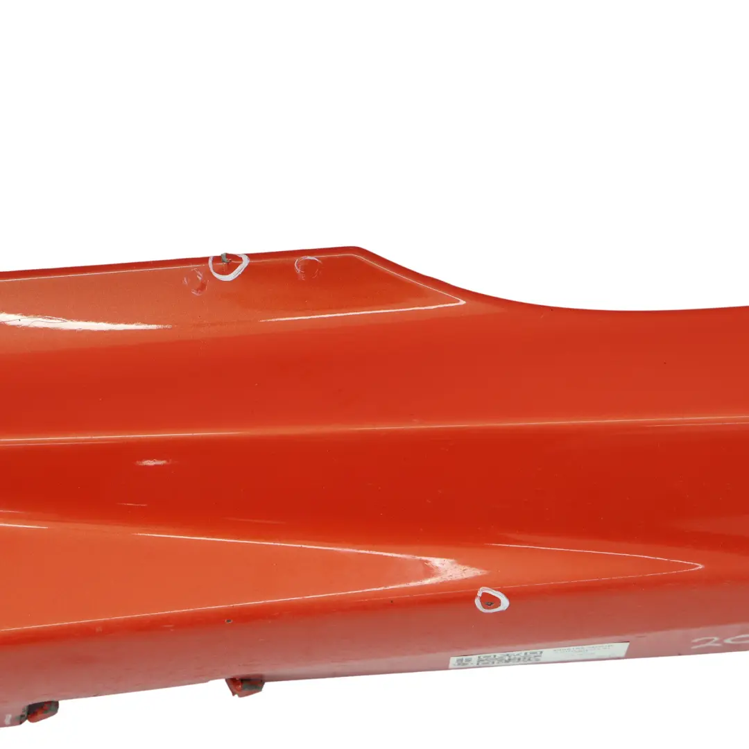 Seitenschweller Abdeckung Panel Rechts Molten Orange UY für Ford Fiesta MK7 mit Teilenummer 2009167 Ford Fiesta MK7 Seitenschweller Abdeckung Panel Rechts Molten Orange UY - SKU 2009167-MOOR - Teilenummer 2009167