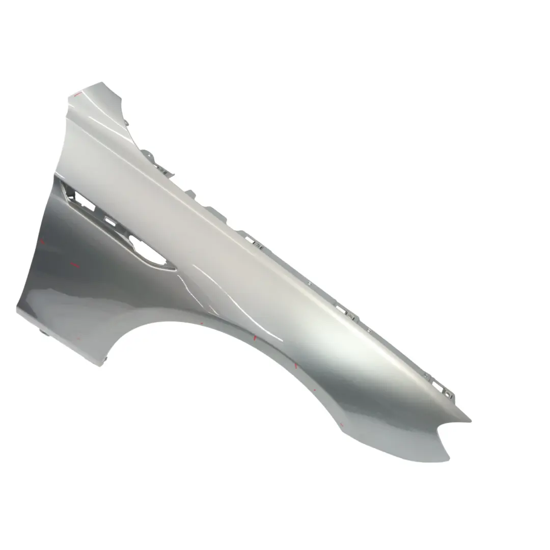 Parafango Anteriore Destro Spacegrau Metallic - A52 per BMW F06 F12 F13 con numero di parte 2217524 BMW F06 F12 F13 Parafango Anteriore Destro Spacegrau Metallic - A52 - SKU 2217524-SCG - Numero di parte 2217524