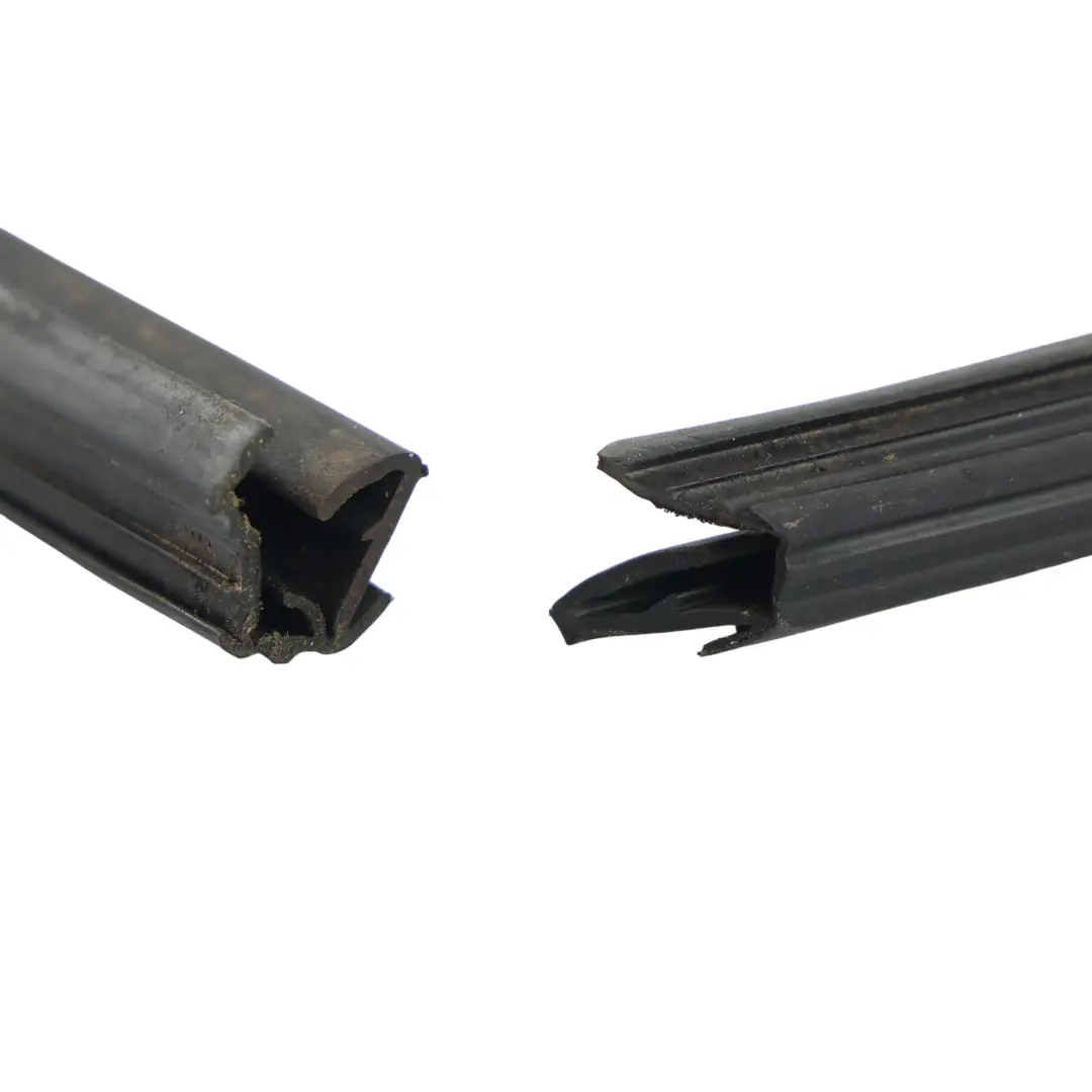 Joint Vitre Porte Arrière Gauche H1BB-A25825-AC pour Ford Fiesta St à propos du numéro de pièce 2218546 Ford Fiesta St Joint Vitre Porte Arrière Gauche H1BB-A25825-AC - SKU 2218546 - Numéro de pièce 2218546