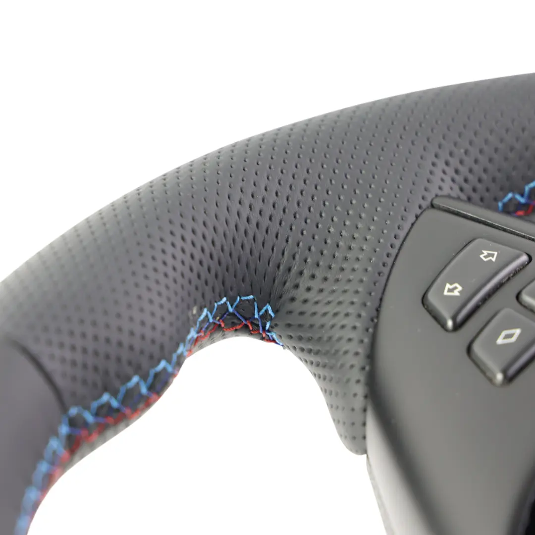 Volant M Sport NEUF Cuir Noir Lane Assist pour BMW E60 E61 E63 LCI à propos du numéro de pièce 2283943 BMW E60 E61 E63 LCI Volant M Sport NEUF Cuir Noir Lane Assist - SKU 2283943-2 - Numéro de pièce 2283943