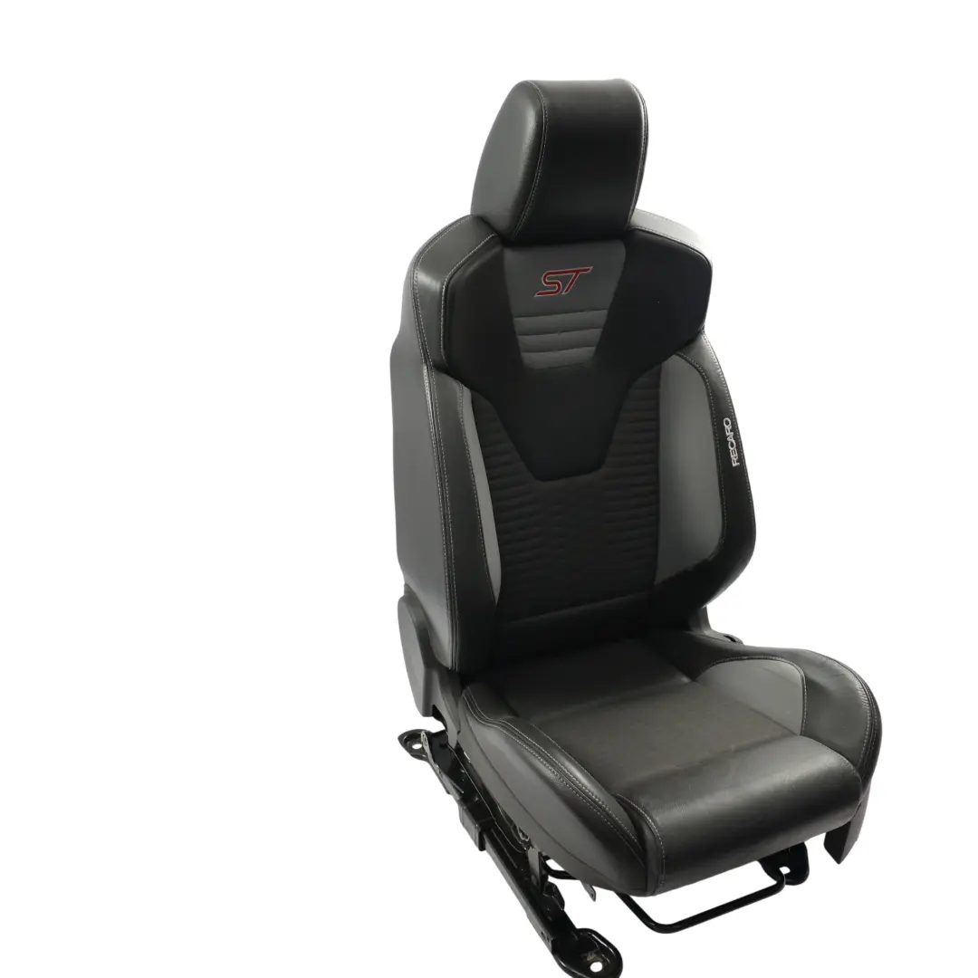 MK3 Sedile Anteriore Sport ST Line Recaro Sinistro Pelle Nero Grigio per Ford Focus con numero di parte 2433273 Ford Focus MK3 Sedile Anteriore Sport ST Line Recaro Sinistro Pelle Nero Grigio - SKU 2433273-1 - Numero di parte 2433273