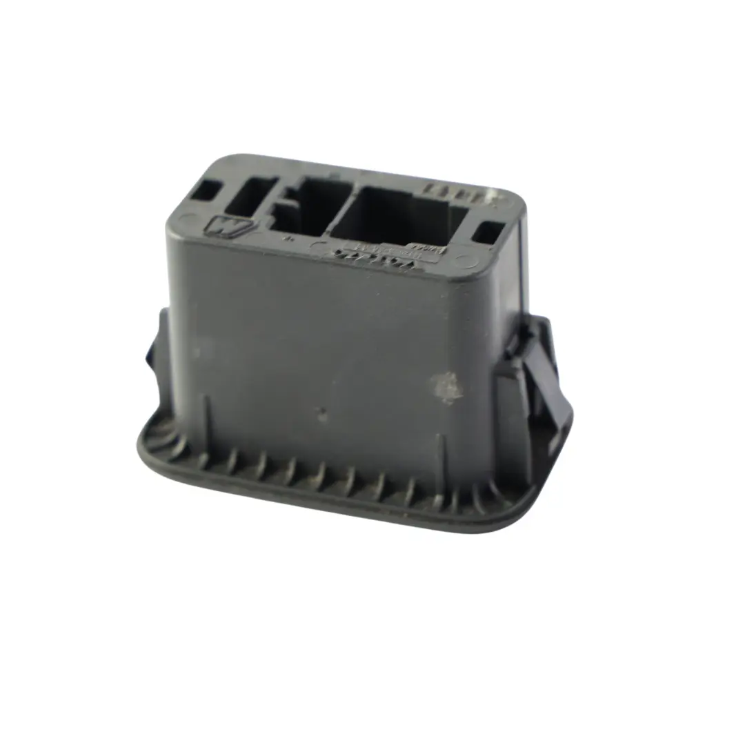 Interruttore Apertura Portellone per Land Rover Discovery Sport L550 con numero di parte 31412055-AA Land Rover Discovery Sport L550 Interruttore Apertura Portellone - SKU 31412055-AA - Numero di parte 31412055-AA
