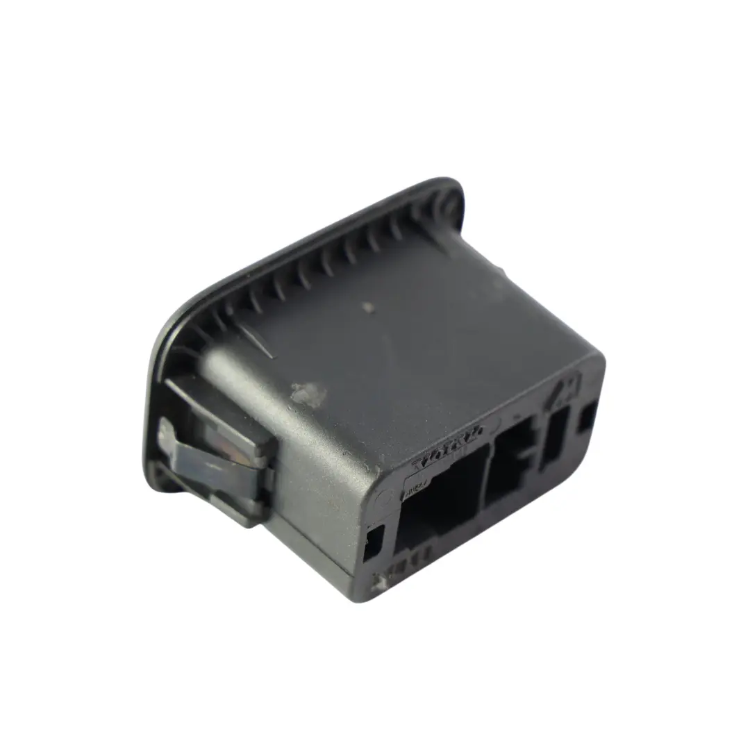 Interrupteur Ouverture Hayon pour Land Rover Discovery Sport L550 à propos du numéro de pièce 31412055-AA Land Rover Discovery Sport L550 Interrupteur Ouverture Hayon - SKU 31412055-AA - Numéro de pièce 31412055-AA