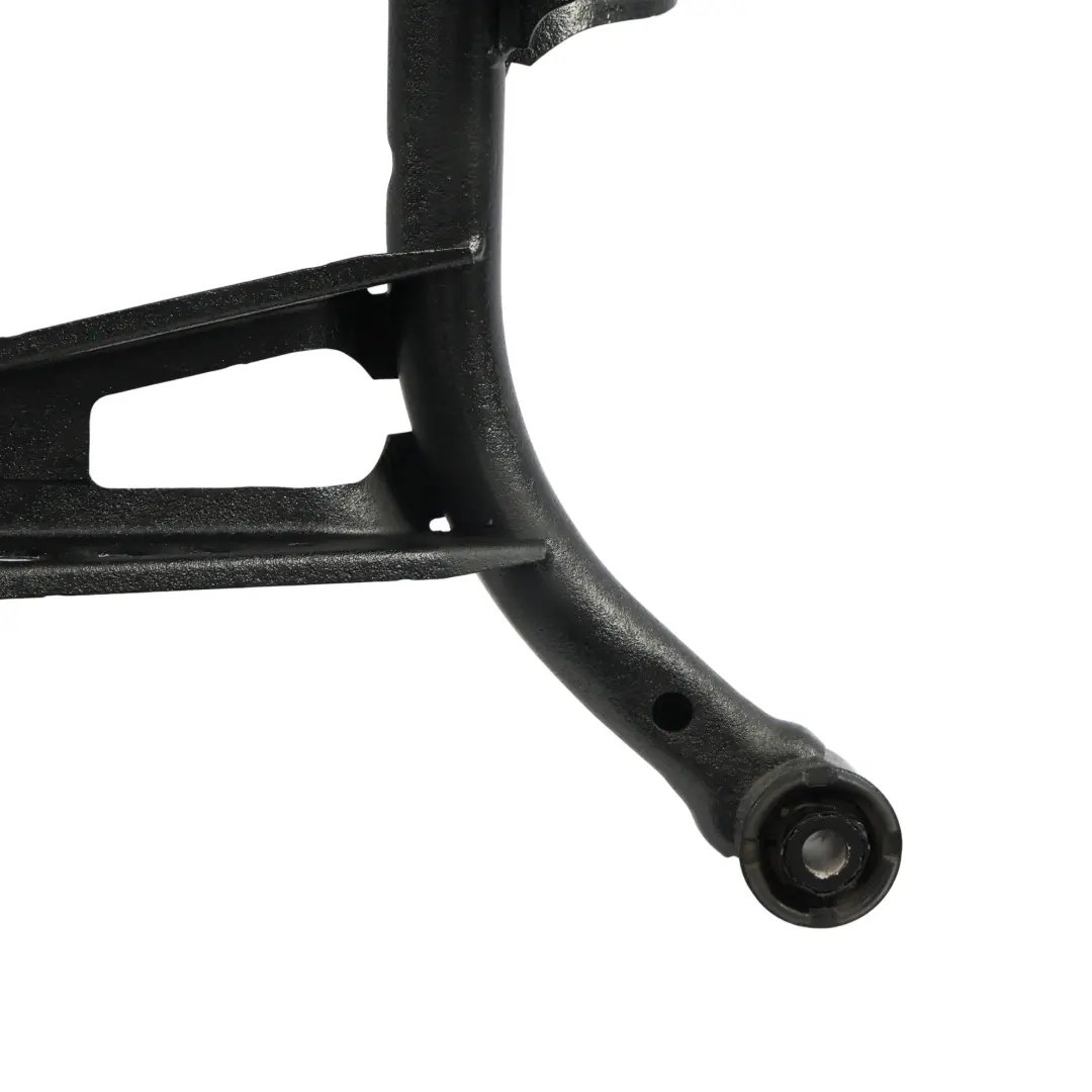 Soporte Travesaño Subchasis Trasero para Volkswagen Passat B6 3C 35 36 con número de pieza 3C0505235R Volkswagen Passat B6 3C 35 36 Soporte Travesaño Subchasis Trasero - SKU 3C0505235R - Número de pieza 3C0505235R