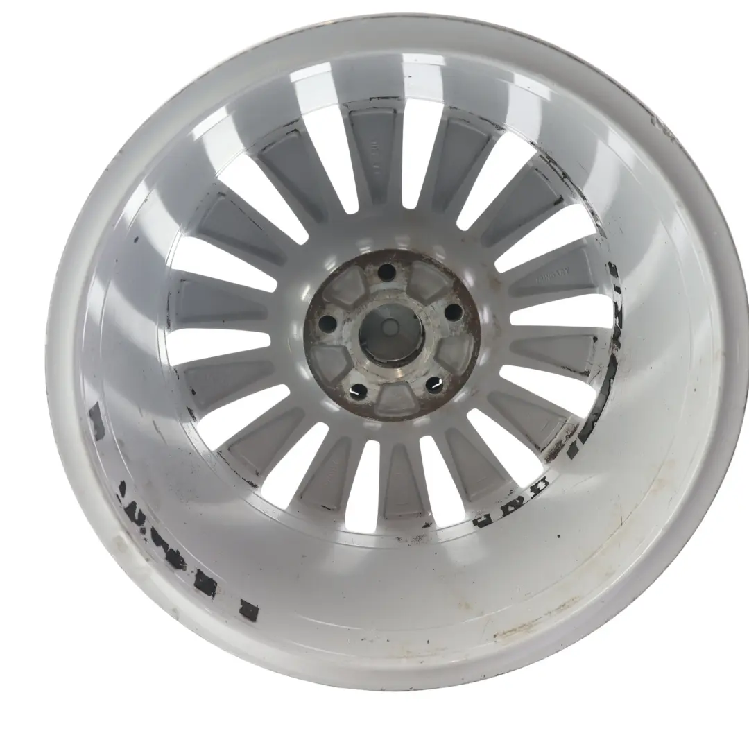 Cerchione Lega 17" Argento 7,5J ET:47 Macau per Volkswagen Passat B6 con numero di parte 3C0601025G Volkswagen Passat B6 Cerchione Lega 17" Argento 7,5J ET:47 Macau - SKU 3C0601025G-2 - Numero di parte 3C0601025G
