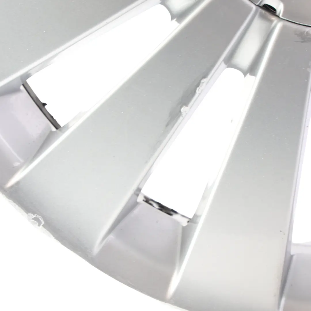 Volkswagen Passat B6 17" Jante Alliage Argent 7,5J ET:47 Macau - SKU 3C0601025G-2 - Numéro de pièce 3C0601025G
