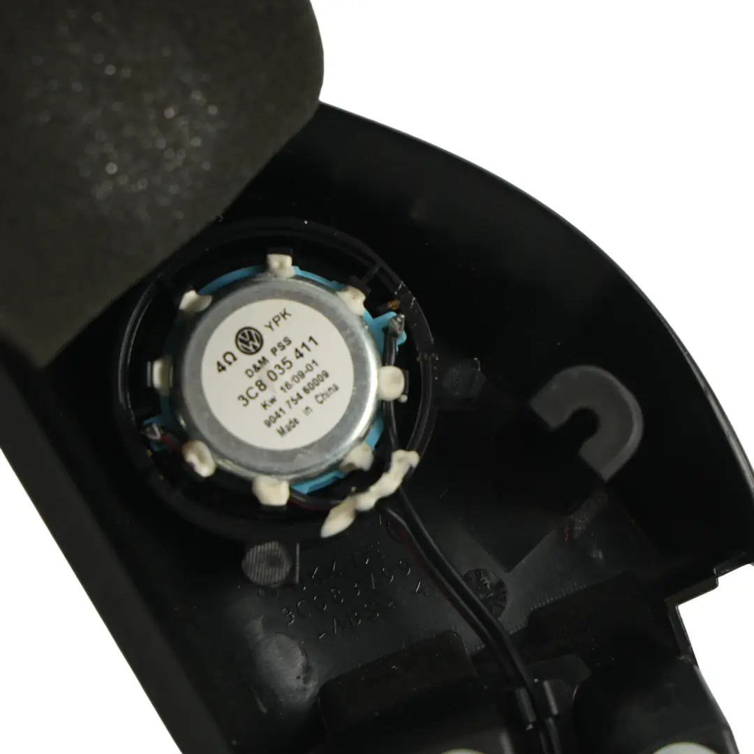 Copertura Altoparlante Tweeter Anteriore Destro per Volkswagen Passat B6 con numero di parte 3C0837994 Volkswagen Passat B6 Copertura Altoparlante Tweeter Anteriore Destro - SKU 3C0837994 - Numero di parte 3C0837994