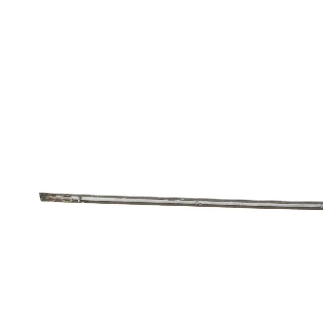 Baguette Moulure Porte Avant Chrome Gauche pour Volkswagen Passat B6 à propos du numéro de pièce 3C0853515C Volkswagen Passat B6 Baguette Moulure Porte Avant Chrome Gauche - SKU 3C0853515C - Numéro de pièce 3C0853515C