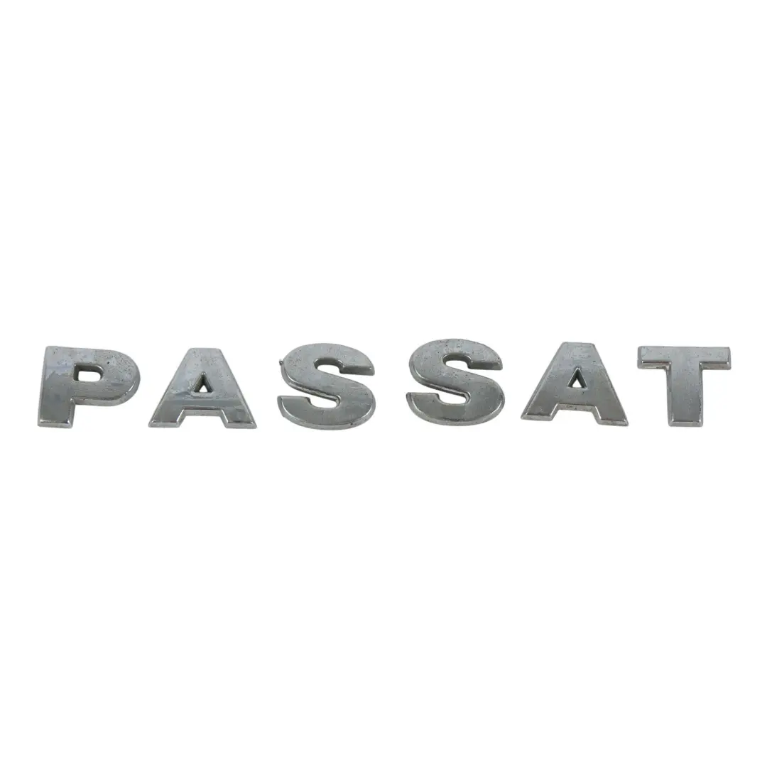 Emblemat Napis Klapy Bagażnika Tył do Volkswagen Passat B6 o numerze 3C0853687A Volkswagen Passat B6 Emblemat Napis Klapy Bagażnika Tył - SKU 3C0853687A - Numer Części 3C0853687A