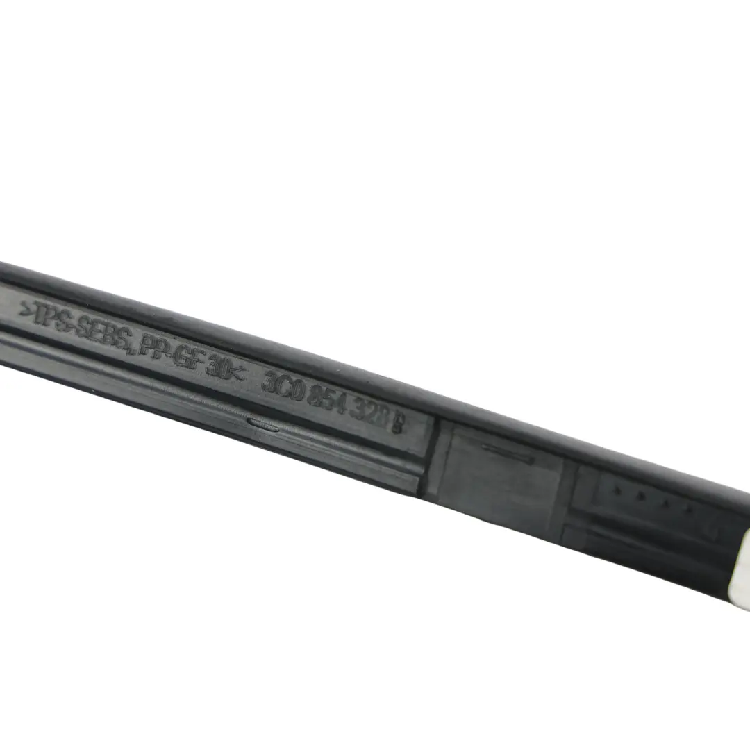 Baguette Pare-Brise Avant Droit pour Volkswagen Passat B6 B7 à propos du numéro de pièce 3C0854328B Volkswagen Passat B6 B7 Baguette Pare-Brise Avant Droit - SKU 3C0854328B - Numéro de pièce 3C0854328B