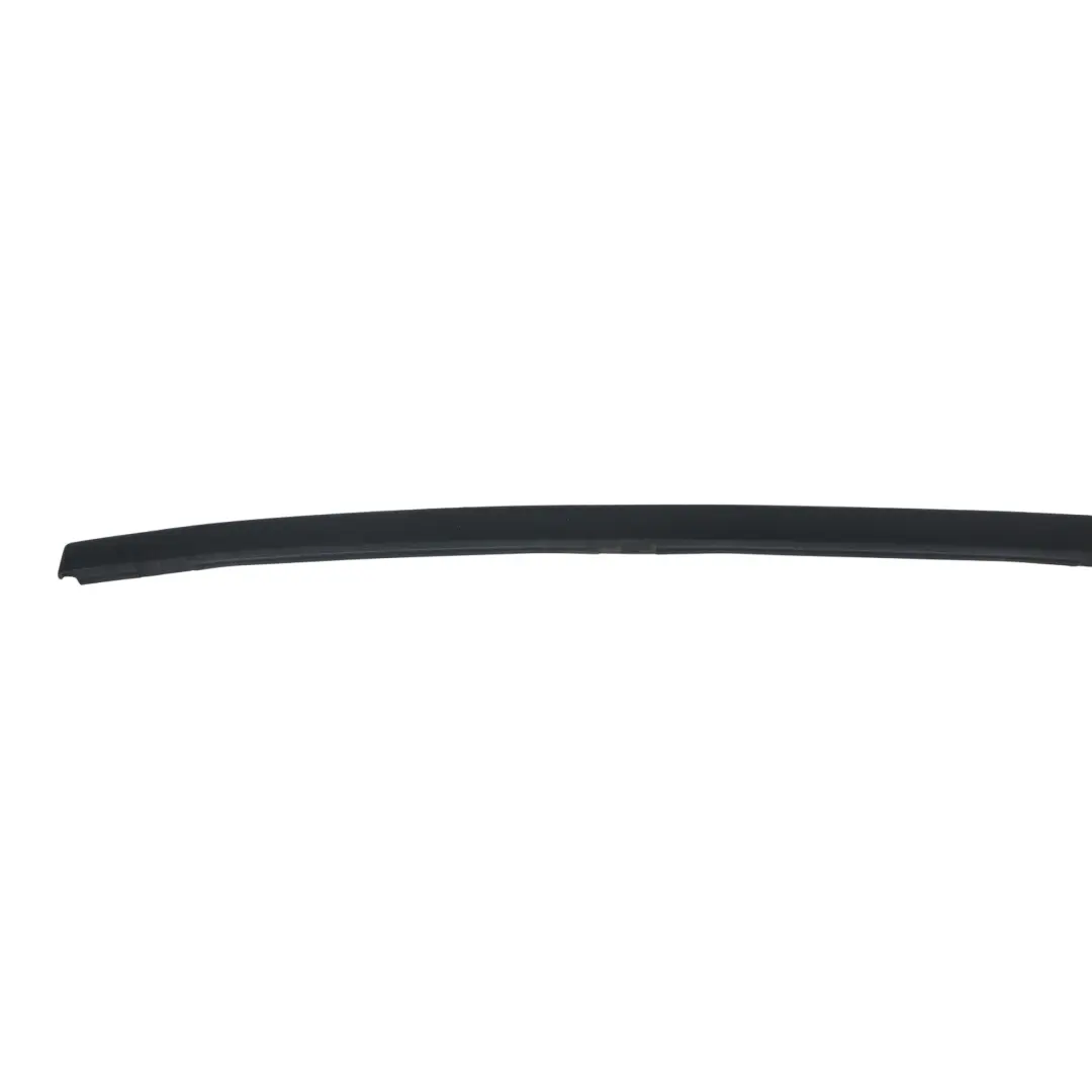 Moldura Parabrisas Delantera Derecha para Volkswagen Passat B6 B7 con número de pieza 3C0854328B Volkswagen Passat B6 B7 Moldura Parabrisas Delantera Derecha - SKU 3C0854328B - Número de pieza 3C0854328B