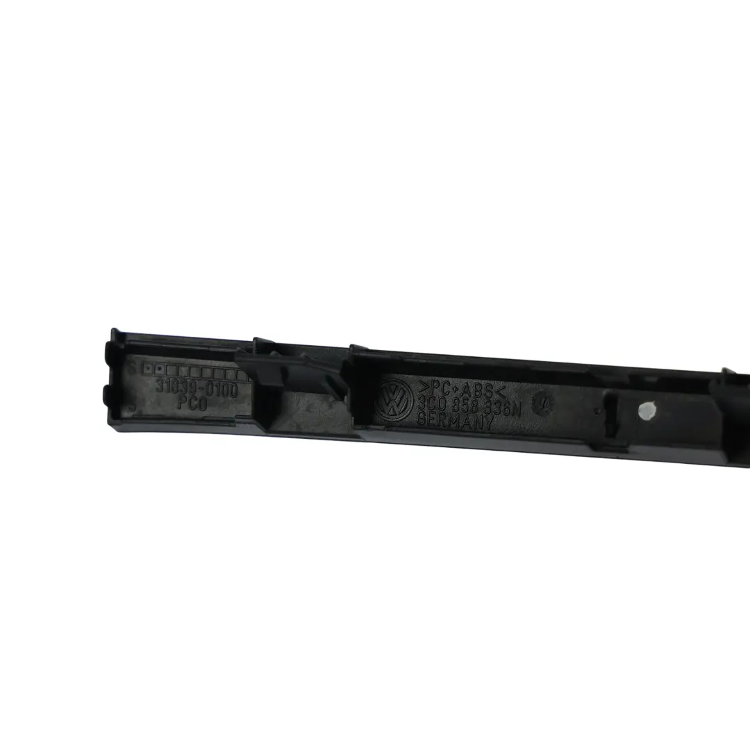 Mittelkonsole Armaturenbrett Verkleidung für Volkswagen Passat B6 CC mit Teilenummer 3C0858336N Volkswagen Passat B6 CC Mittelkonsole Armaturenbrett Verkleidung - SKU 3C0858336N - Teilenummer 3C0858336N