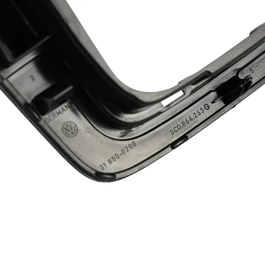 Pannello Cornice Selettore Marce per Volkswagen Passat B6 con numero di parte 3C0864263G Volkswagen Passat B6 Pannello Cornice Selettore Marce - SKU 3C0864263G - Numero di parte 3C0864263G