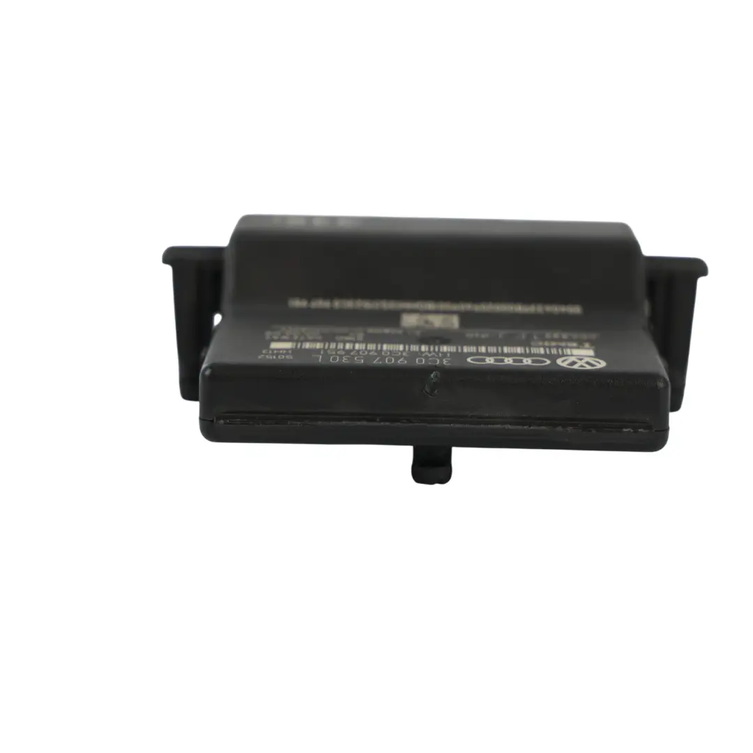 Gateway Control Module Can Bus Interface to Volkswagen Passat B6 CC with Part number 3C0907530L Volkswagen Passat B6 CC Gateway Control Module Can Bus Interface - SKU 3C0907530L - Part number 3C0907530L