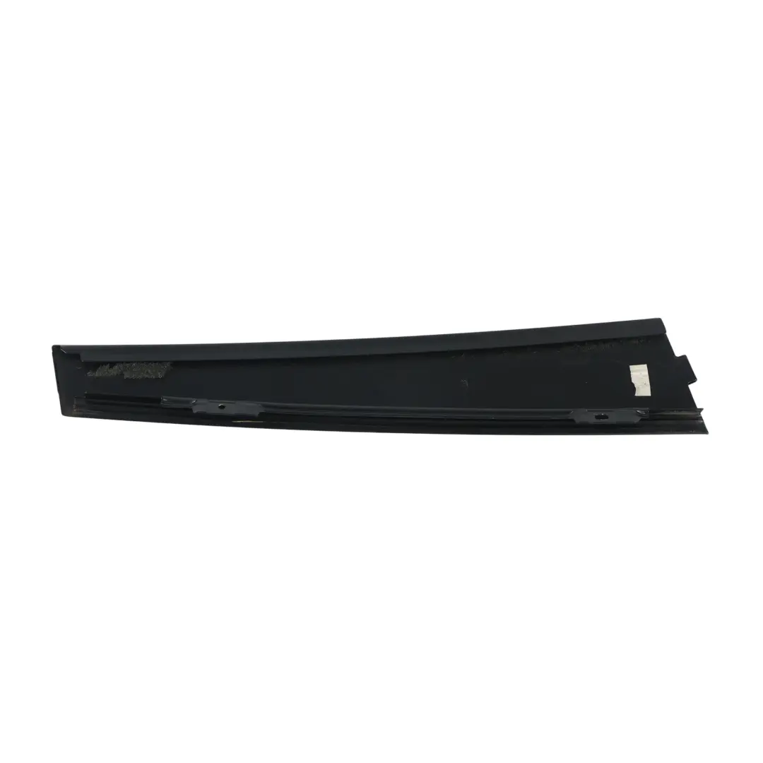 Garniture Encadrement Vitre Panneau Avant Droit pour Volkswagen Passat B6 à propos du numéro de pièce 3C4837902B Volkswagen Passat B6 Garniture Encadrement Vitre Panneau Avant Droit - SKU 3C4837902B - Numéro de pièce 3C4837902B