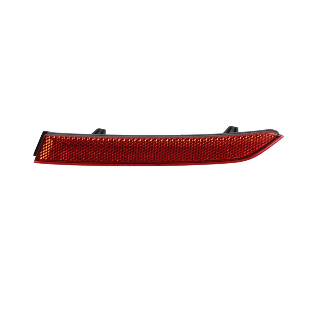 Réflecteur Pare-Chocs Arrière Gauche pour Volkswagen Passat B8 à propos du numéro de pièce 3G0945105A Volkswagen Passat B8 Réflecteur Pare-Chocs Arrière Gauche - SKU 3G0945105A - Numéro de pièce 3G0945105A