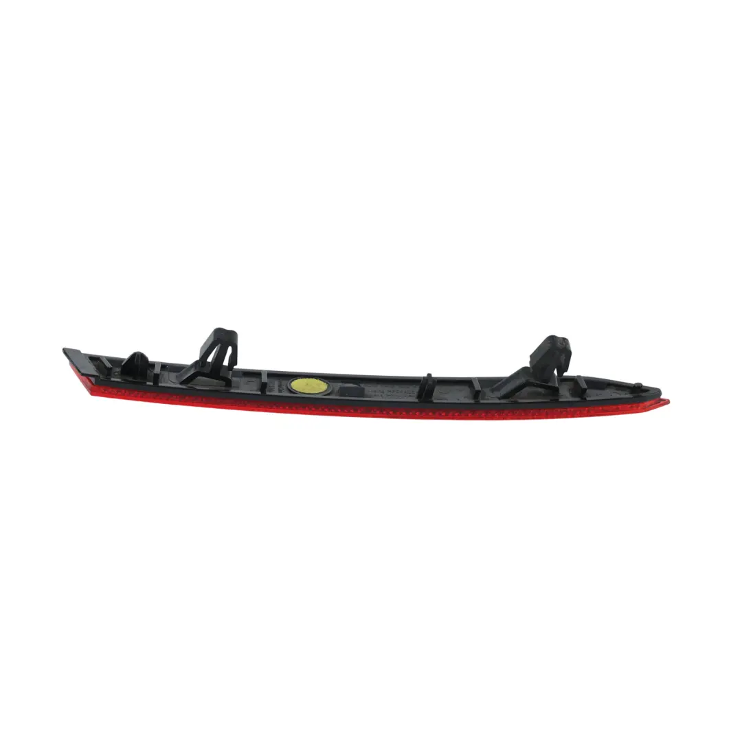 Reflector Paragolpes Trasero Izquierdo para Volkswagen Passat B8 con número de pieza 3G0945105A Volkswagen Passat B8 Reflector Paragolpes Trasero Izquierdo - SKU 3G0945105A - Número de pieza 3G0945105A