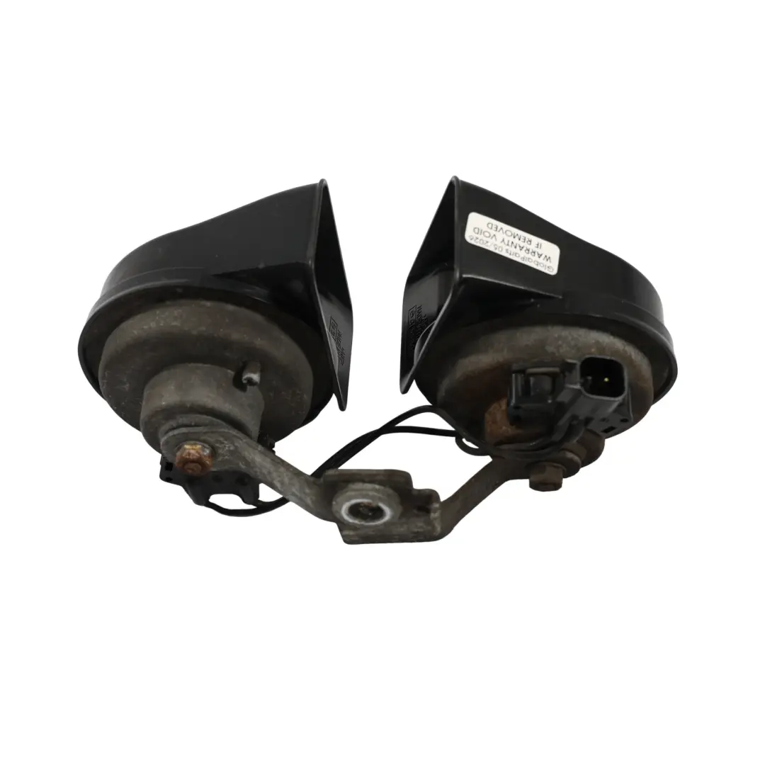 Mk1 Twin Electric Horn Unit Low & High Tone to Ford Kuga with Part number 3M5T-13A803-CA Ford Kuga Mk1 Twin Electric Horn Unit Low & High Tone - SKU 3M5T-13A803-CA - Part number 3M5T-13A803-CA
