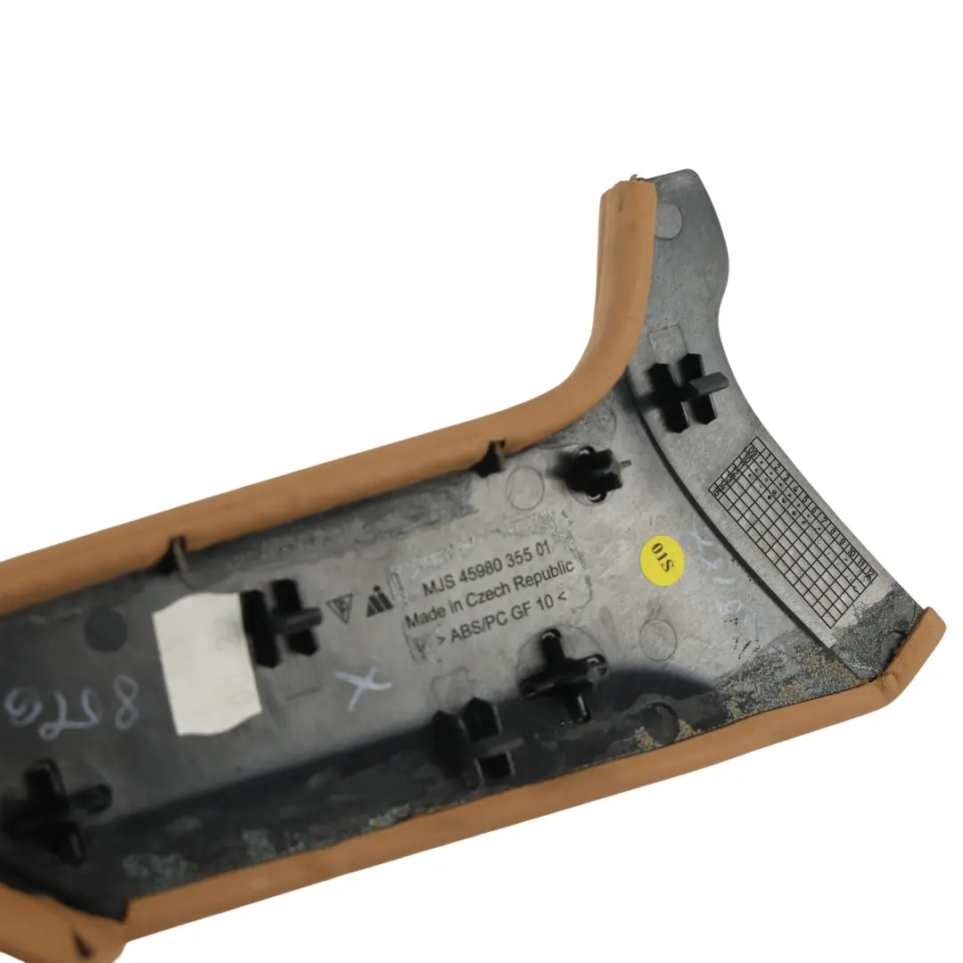 Console Centrale Trim Sinistro Luxor Beige per Porsche Cayenne 92A con numero di parte 4598035501 Porsche Cayenne 92A Console Centrale Trim Sinistro Luxor Beige - SKU 4598035501 - Numero di parte 4598035501