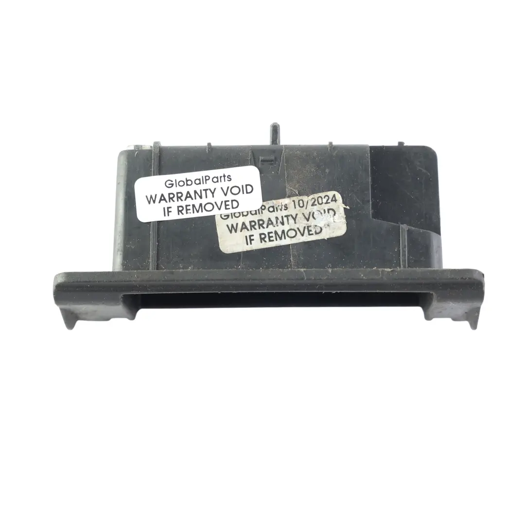 Wkład Popielniczki Tylnych Drzwi Prawy do Audi A6 C6 A8 D3 o numerze 4B0857405A Audi A6 C6 A8 D3 Wkład Popielniczki Tylnych Drzwi Prawy - SKU 4B0857406A - Numer Części 4B0857405A
